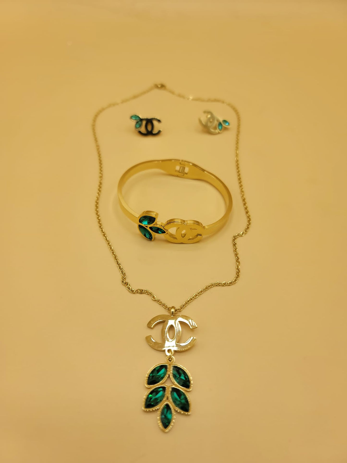 Set collar- brazalete - aretes verde jade