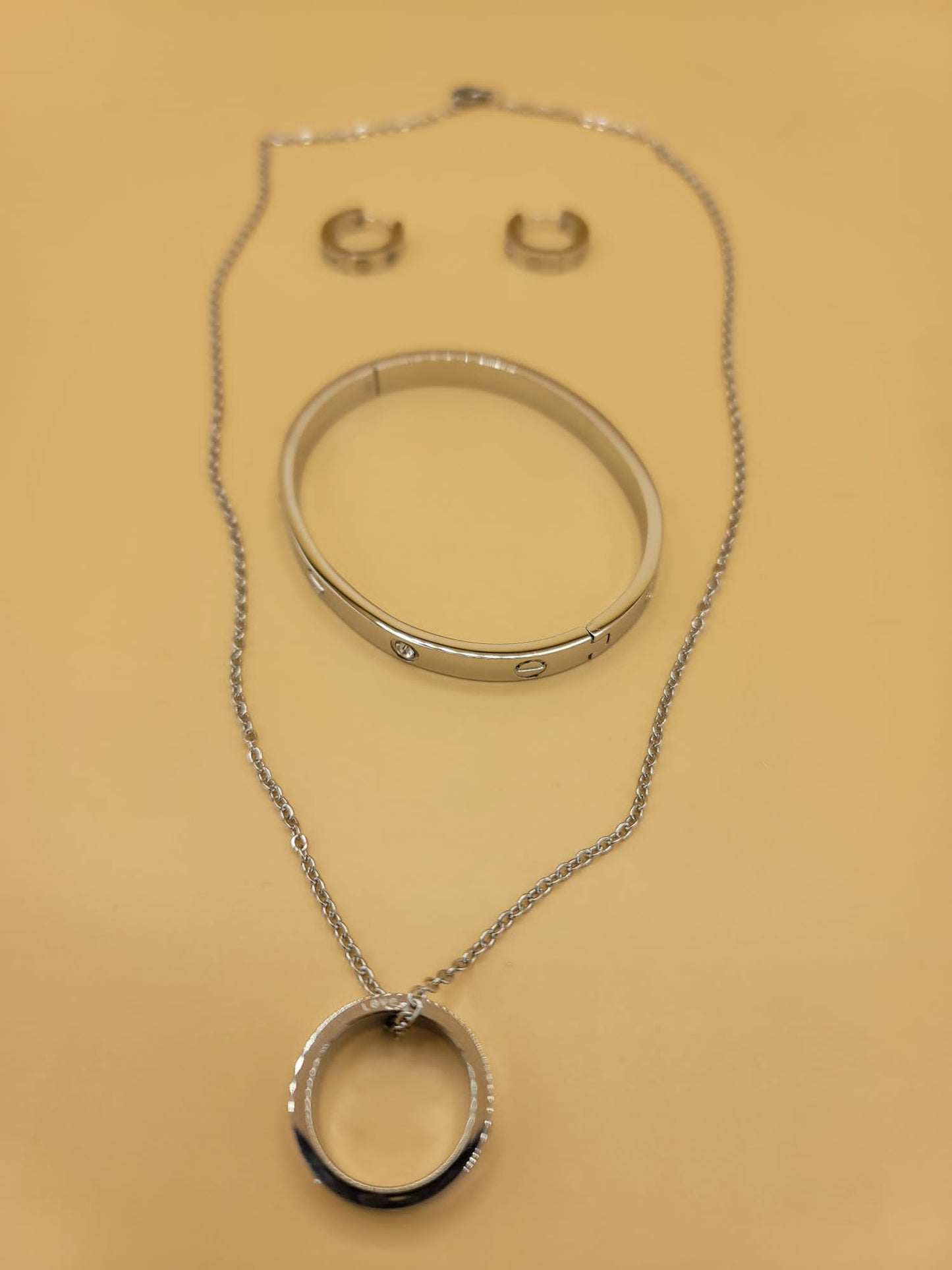 Set aros plateados minimalista